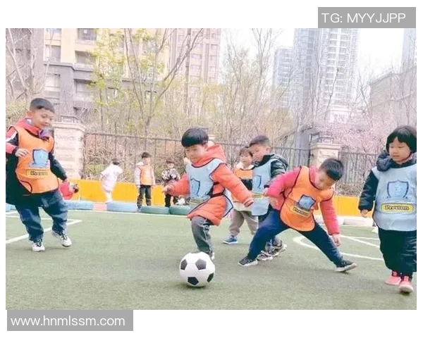 足球职业生涯的挑战与机遇如何塑造年轻运动员的未来发展 足球职业生涯的挑战与机遇如何塑造年轻运动员的未来发展